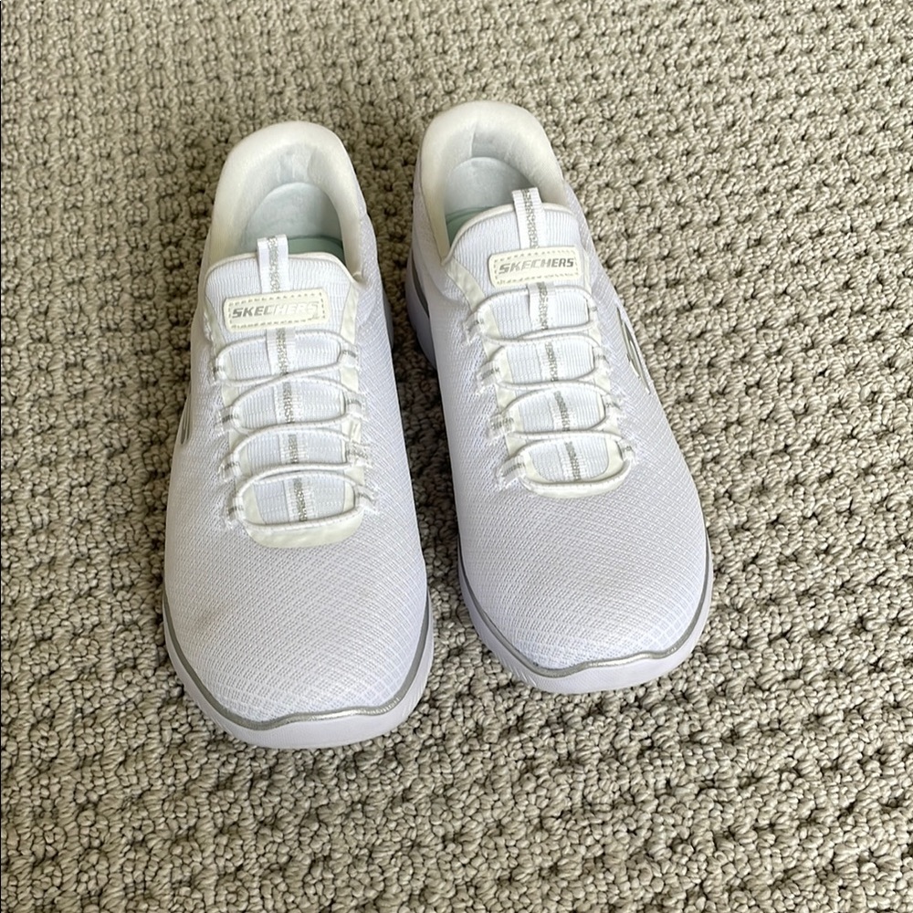 Skechers White Athletic Shoes Memory Foam Wide Width